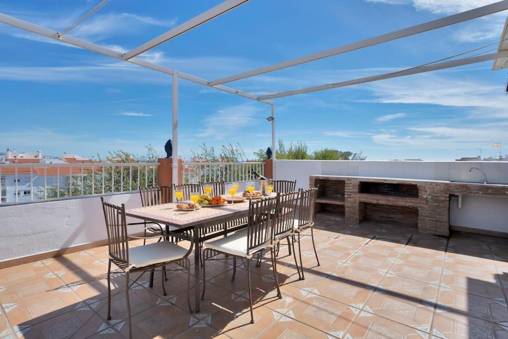 Apartamento Con Jacuzzi Y Parking En San Pedro - Del Valle 72 2 *