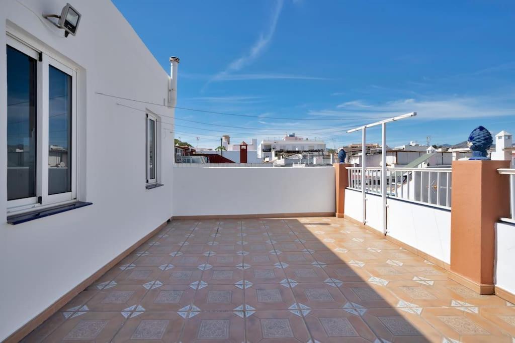 Apartamento Con Jacuzzi Y Parking En San Pedro - Del Valle 72 2 *