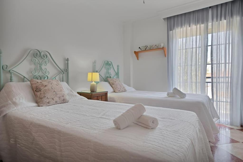 Apartamento Con Jacuzzi Y Parking En San Pedro - Del Valle 72 2 *