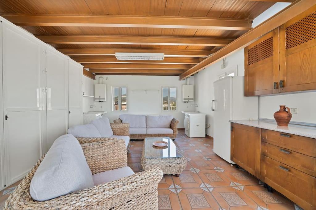 Con Jacuzzi Y Parking En San Pedro - Del Valle 72 2 Apartamento Marbella
