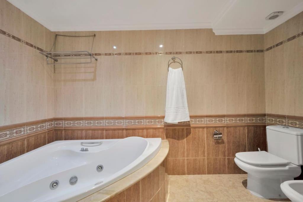 Con Jacuzzi Y Parking En San Pedro - Del Valle 72 2 Marbella
