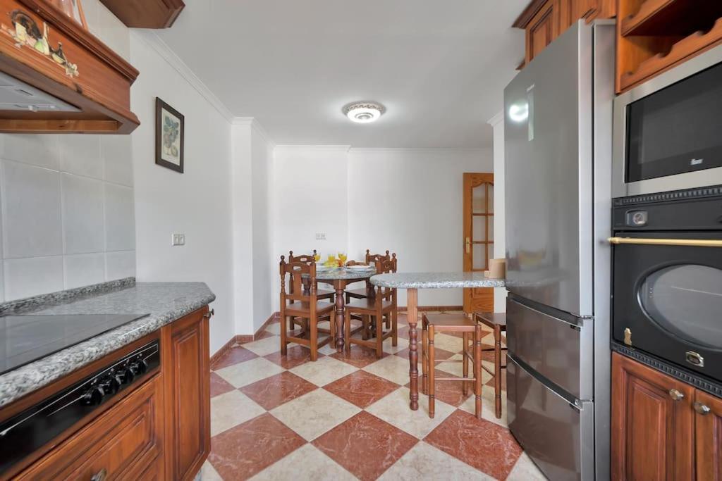 Con Jacuzzi Y Parking En San Pedro - Del Valle 72 2 Apartamento